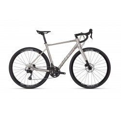 Gravel bicykel&nbsp;KELLYS Soot X70 Silver Sand L